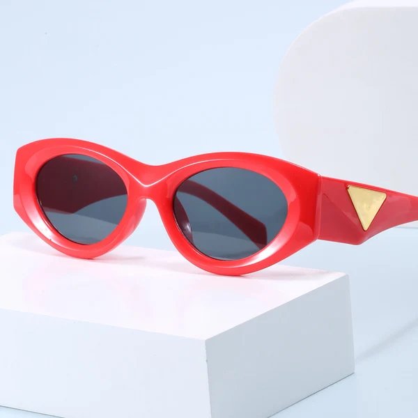Damen Retro-inspirierte Sonnenbrille mit markanten Akzenten