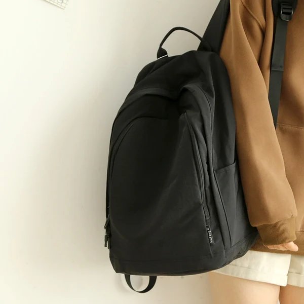 Eleganter Minimalistischer Rucksack Hover Image