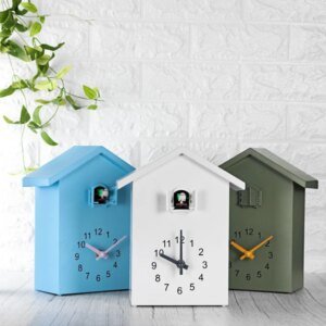 HomeTime - Charmante Kuckucksuhr für ein Gemütliches Zuhause Hover Image
