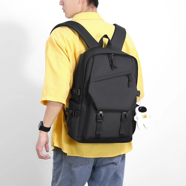 Alltagstauglicher Rucksack mit Mehreren Funktionalen Fächern Hover Image