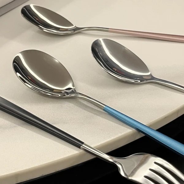 Exklusives und Tragbares Besteckset