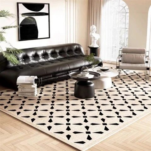 Geometrisch gemusterter Teppich