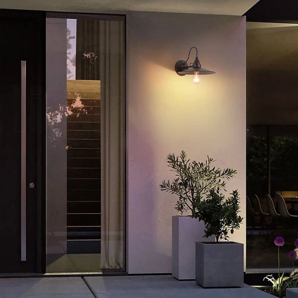 Zeitgenössische industrielle wasserdichte Metallplatten-Schüssel 1-Licht Wandleuchte Lampe für Außenpatio Hover Image