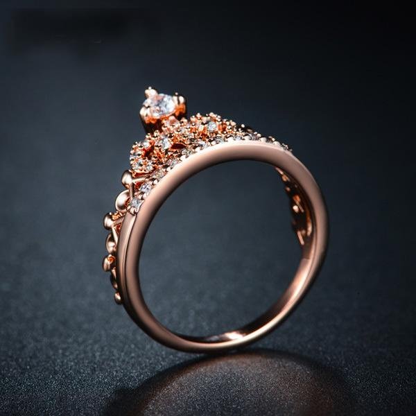 Rose-Gold-Rundschnitt-Ring