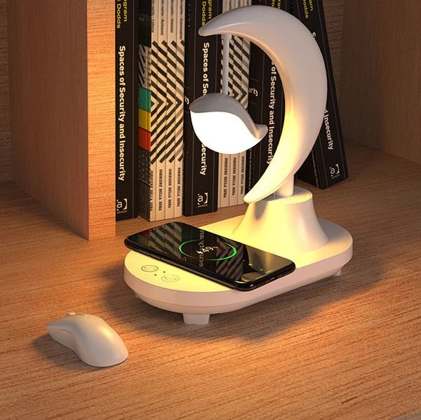 Moonsphere kabellose LED-Lampe mit Bluetooth-Lautsprecher und Ladegerät Hover Image