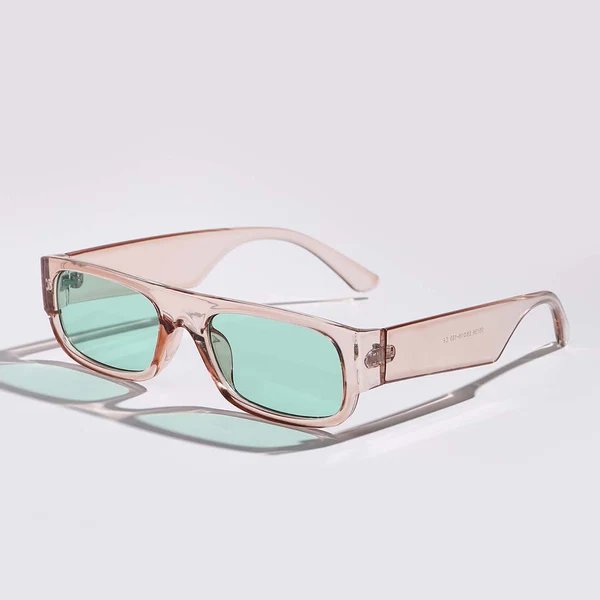 Damen stilvolle Vintage-Sonnenbrille mit transparentem Rahmen und leicht getönten Gläsern