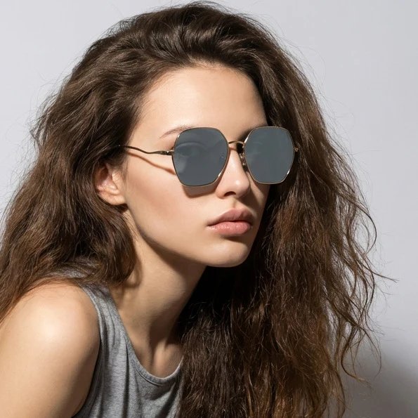 Damen geometrische Sonnenbrille mit hochwertigem Metallrahmen