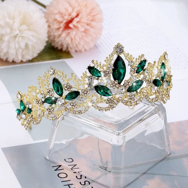 Damen Glamouröse Tiara mit funkelnden Kristallverzierungen