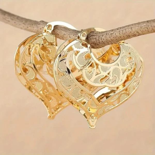 Aufwendige Offene Herz Gold Ohrringe Hover Image