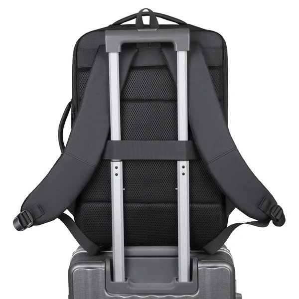Geräumiger tech-bereiter Rucksack