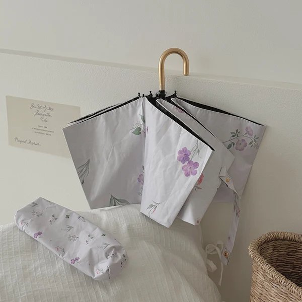 Damen Faltbarer Regenschirm mit elegantem Blumendesign Hover Image