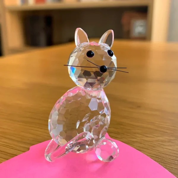 Superniedliche Tierkristallkugelfiguren