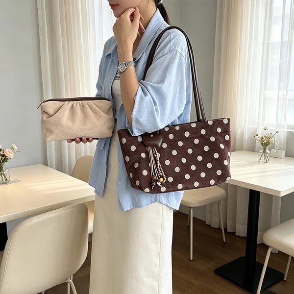 Wildleder Schulter Tote Bag Hover Image