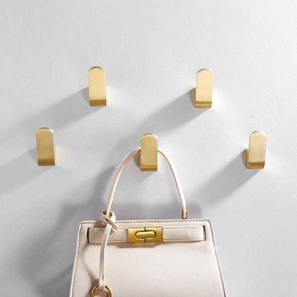 Lauren Goldene Messingkleider Wandhaken Hover Image