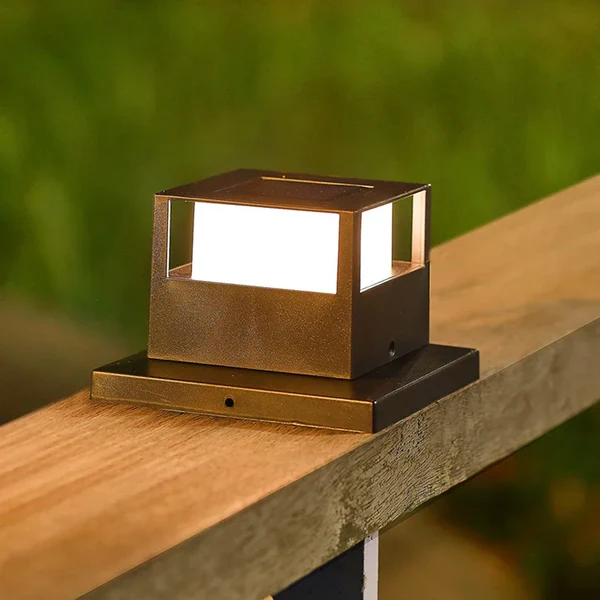 LED Solar-Säulenleuchte für Außenbereich - Wetterfeste und energiesparende Außenbeleuchtung, ideal für Garten und Terrasse Hover Image