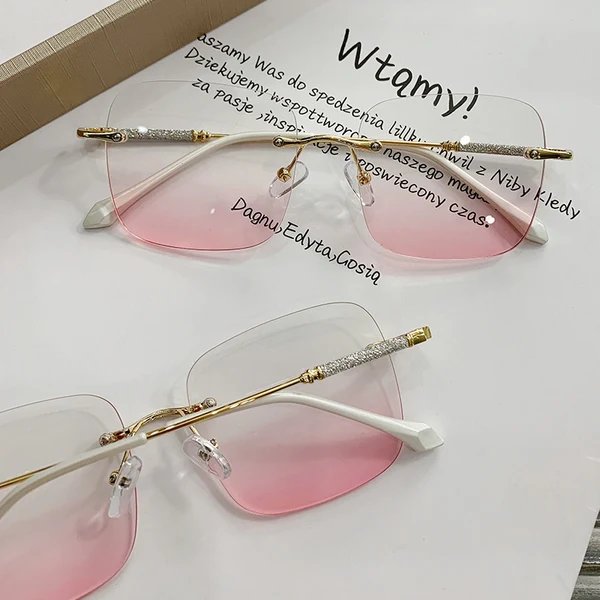 Damen elegante quadratische Sonnenbrille mit funkelnden Akzenten