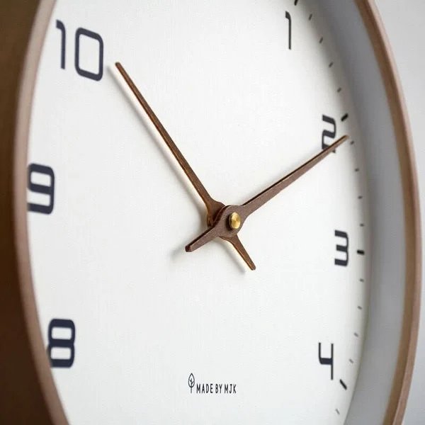 NordicTime Holz Wanduhr Lautlos Skandinavisch Hover Image