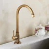 Antiker Messing-Schwanenhals-Wasserhahn für die Küche